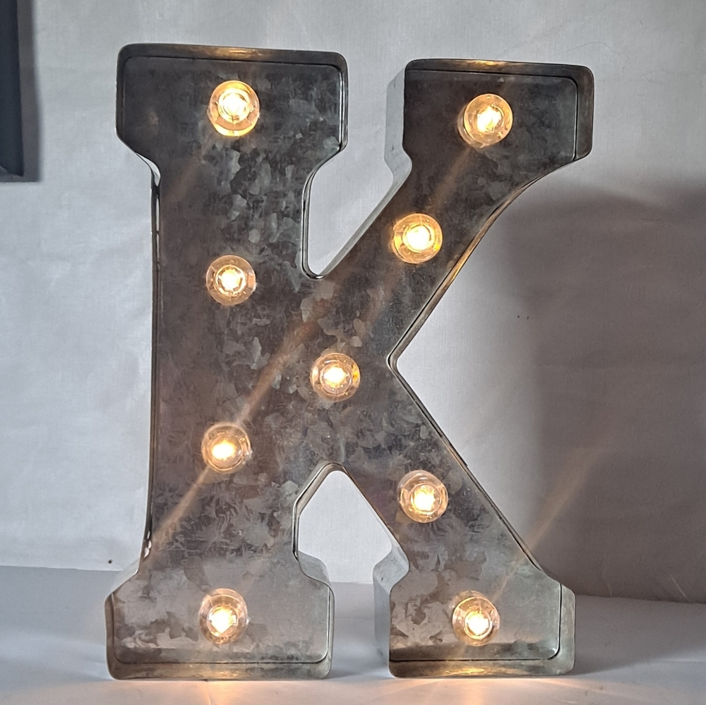LIGHT UP METAL ART " K " STAND OR HANG